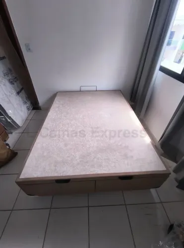 Baú Casal Bipartido Marrom N2 + Painel Cabeceira