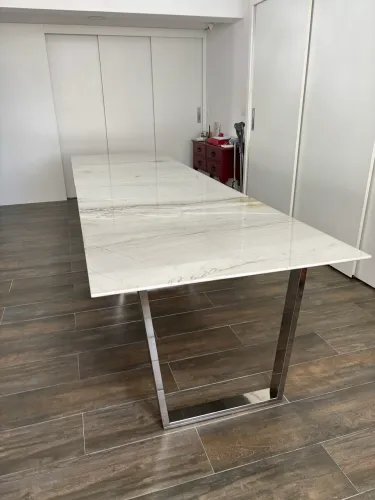 Mesa jantar base inox tampo de quartzito