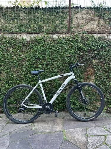 Bicicleta Specialized Hardrock.  "HR 130"