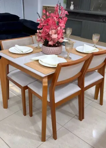 Mesa de Jantar 120x90 Perna de Aranha com 4 Cadeiras 