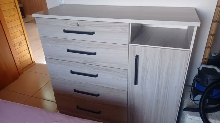 Cômoda casal 1,27mts largura x 1,16mt altura e 0,48cm de profundidade