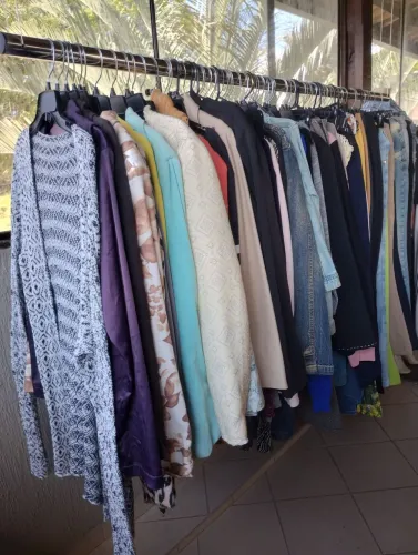 Oportunidade: Roupas e calçados para brechó Impecáveis 