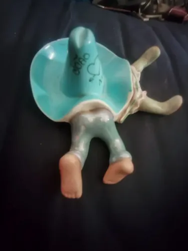 Lindo bibelô de porcelana : Maria e João. Namorando