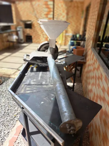 Maquina com helicoidal