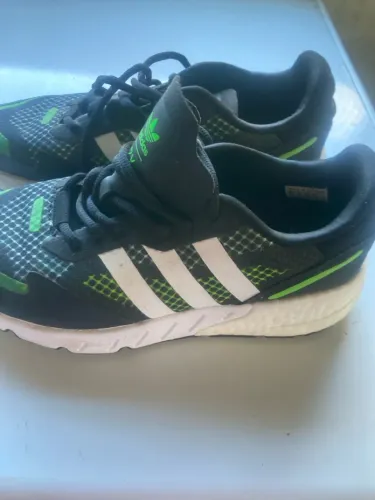 Tenis