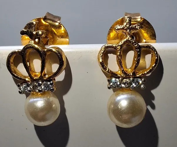 Brinco Semijóia Pequeno e Delicado