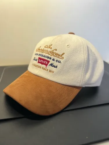 Boné Levis edição limitada 