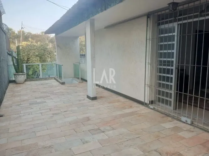 Casa à venda, 3 quartos, 1 suíte, 8 vagas, Coração Eucarístico - Belo Horizonte/MG