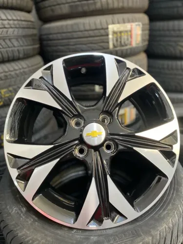 Rodas liga leve nova Chevrolet Onix aro 15