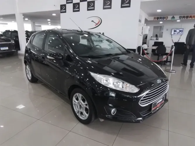 Ford Fiesta 1.6 SE Hatch 16V Flex 4P Powershift 2015