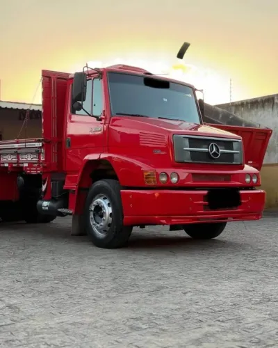 Mercedes 1620 carroceria 2011