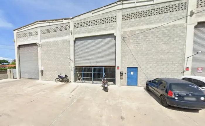 Imóvel para aluguel possui 324 metros quadrados em Janga - Paulista - PE