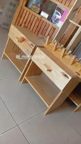 Vendo criado mudo em pinos