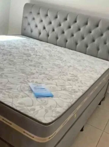 Cama Box super king com Cabeceira