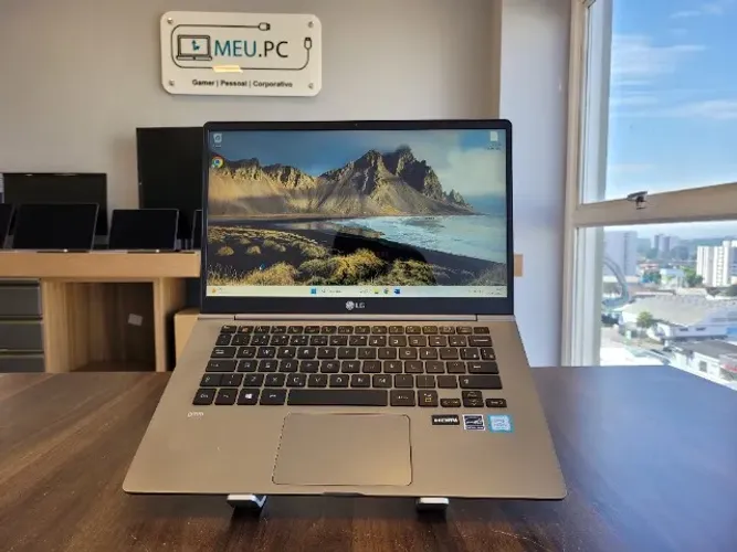 Notebook LG Gram 14 - Core i5 | 8ª Geração | 256GB SSD | 8GB DDR4 | 14"