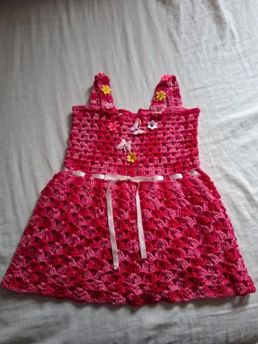 Vestido de crochê infantil rosa