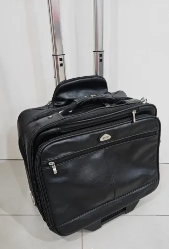 Mala em couro p/ Notebook e trabalho c/ Rodizios  - STOD