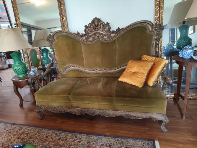 Sofá de Luxo em Estilo Manuelino 