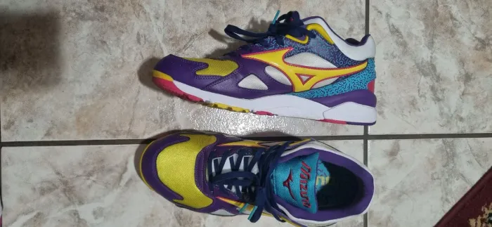 Tênis Mizuno Wave Rider 20