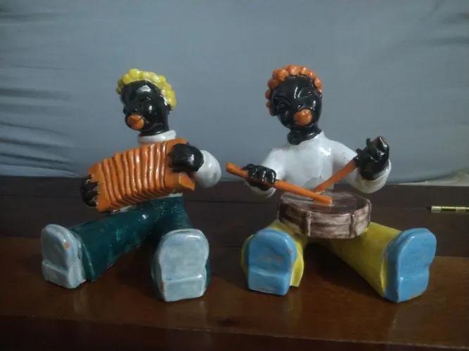 Estatuetas em Cerâmica (2 estatuetas)