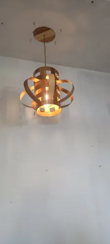 Luminária lampião em madeira trançada medidas 028 cm diâmetro 020cm altura 