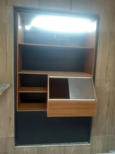Vendo.   VASCA   PARA  PÃES   FRANCÊS. 