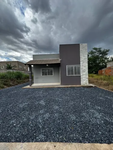 VENDE-SE CASA NO MIRANTE DO PARQUE - SANTA LAURA