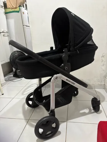 Vendo carrinho de bebê Maxi-Cosi Lila CP2