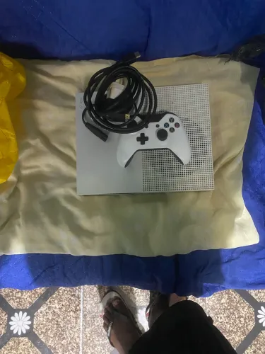 Vendo Xbox one s zero 