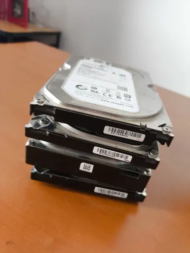 Lote com 4 HDs - 3x 500GB + 1x 1TB - Usados