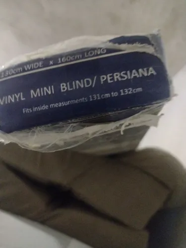 cortina persiana R$100,00 ,não faço entrega
