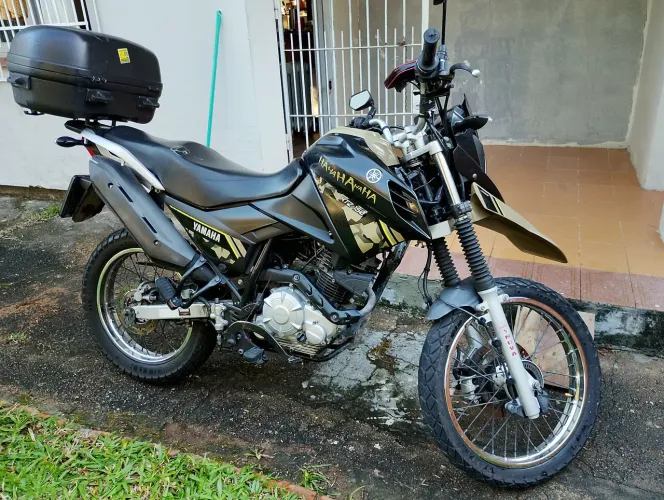 Só hj preço de barbada. Moto de passeio.