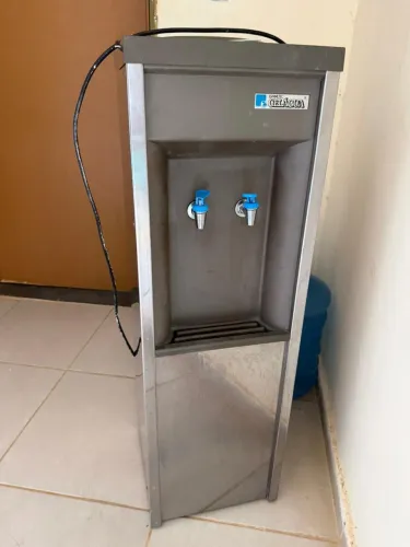 Bebedouro de Coluna em Aço Inox P/ galão 20L