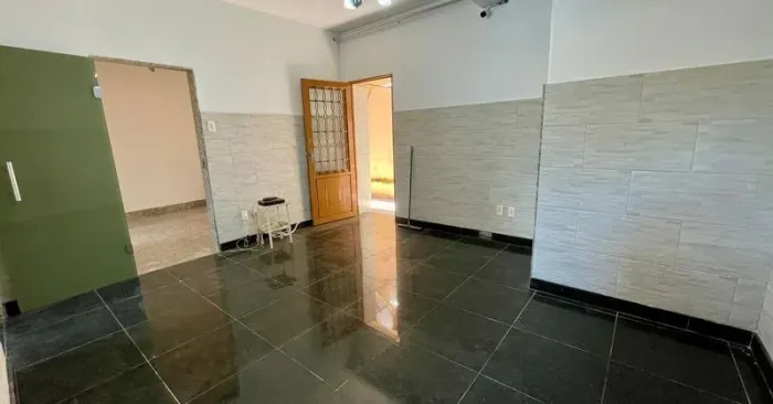 Ofereço para cuidar de crianças e idosos