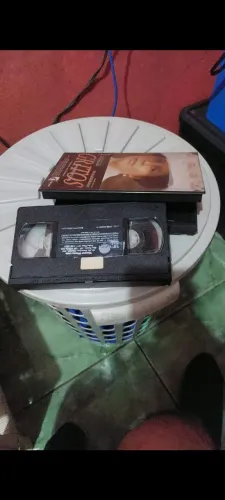 Vendo fita vhs. Tenho 17 fitas . 15 reais cada uma