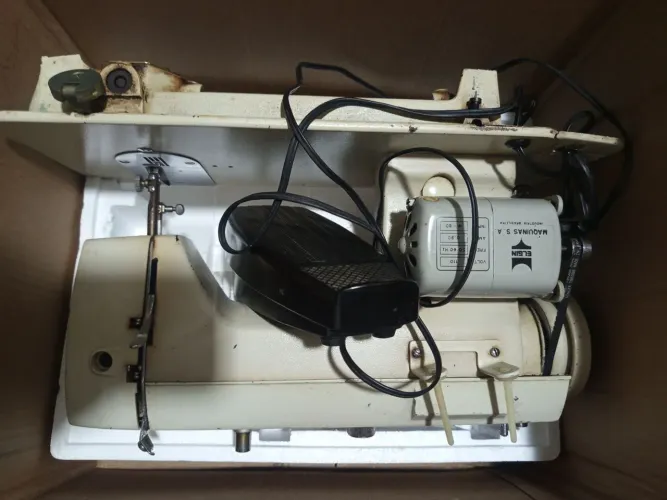 Máquina bde costura antiga