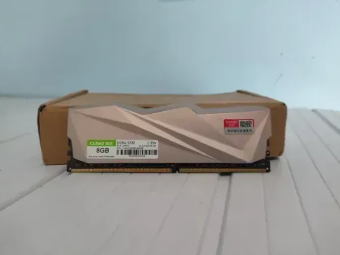 Memória RAM CUSO 8GB DDR4 3200MHz