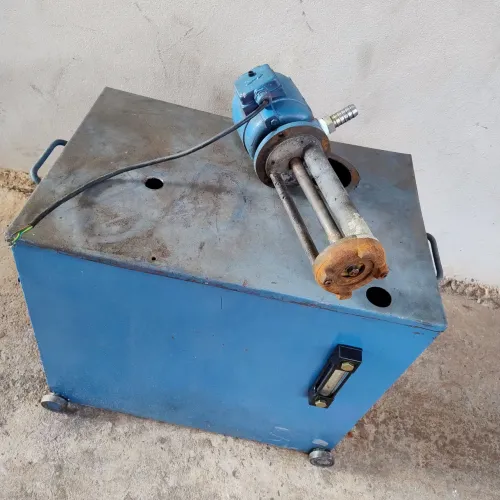 Bomba de refrigeração com tanque