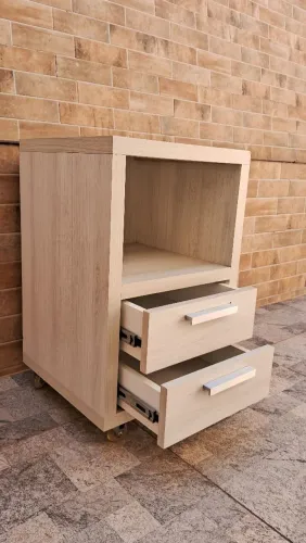 Mesa de cabeceira ou escritório