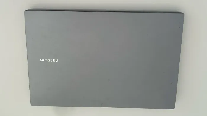 Samsung Book 550XDA-KH2 COREI5 256SSD 8GB