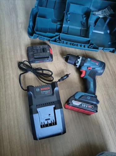 Parafusadeira bosch Gsb18v-65 (NOVA)