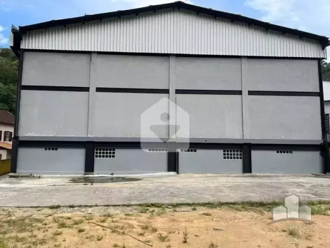 Galpão para aluguel, 472m² - Quissama - Petrópolis/RJ