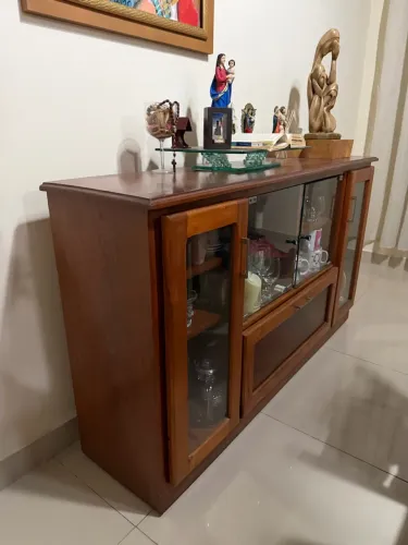 Cristaleira Madeira Maciça 