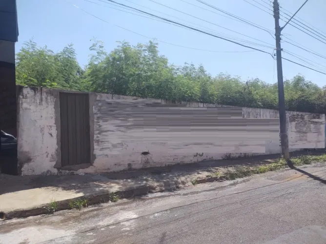 Terreno à venda no bairro Brasil em Uberlândia