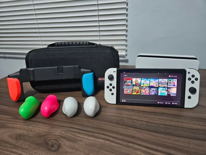 Nintendo Switch OLED Desbloqueado 256GB e Acessórios - Completo e Impecável