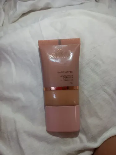 Base matte, alta cobertura, no transfer, 30g. Cor 06, marca: PHÁLLEUBEAUTY 
