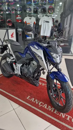 Grande promoção TWISTER 300F CBS POR R$ 27.224