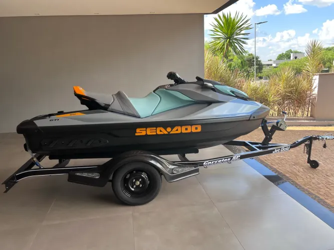 Jet ski sea doo 130 