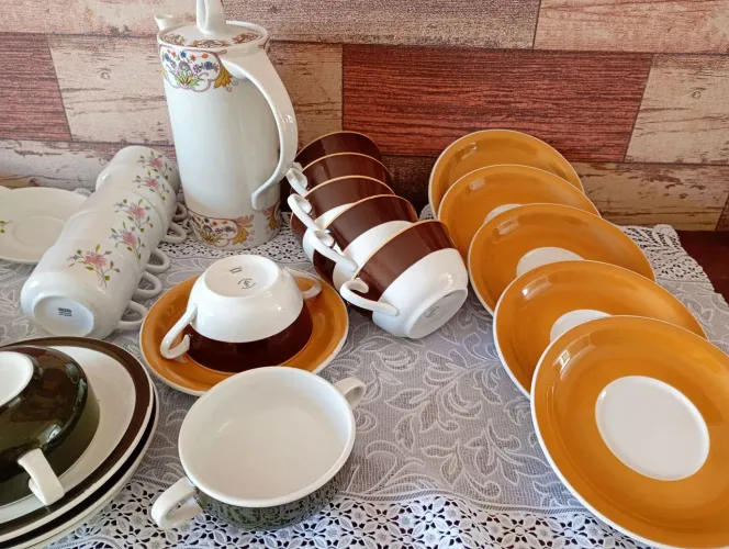Bules xícaras Pires porcelanas