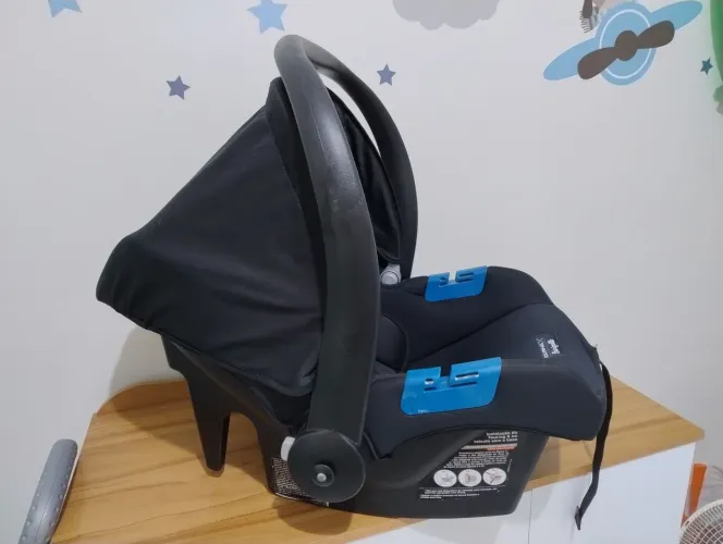 Bebê conforto super novo Burigotto Touring X